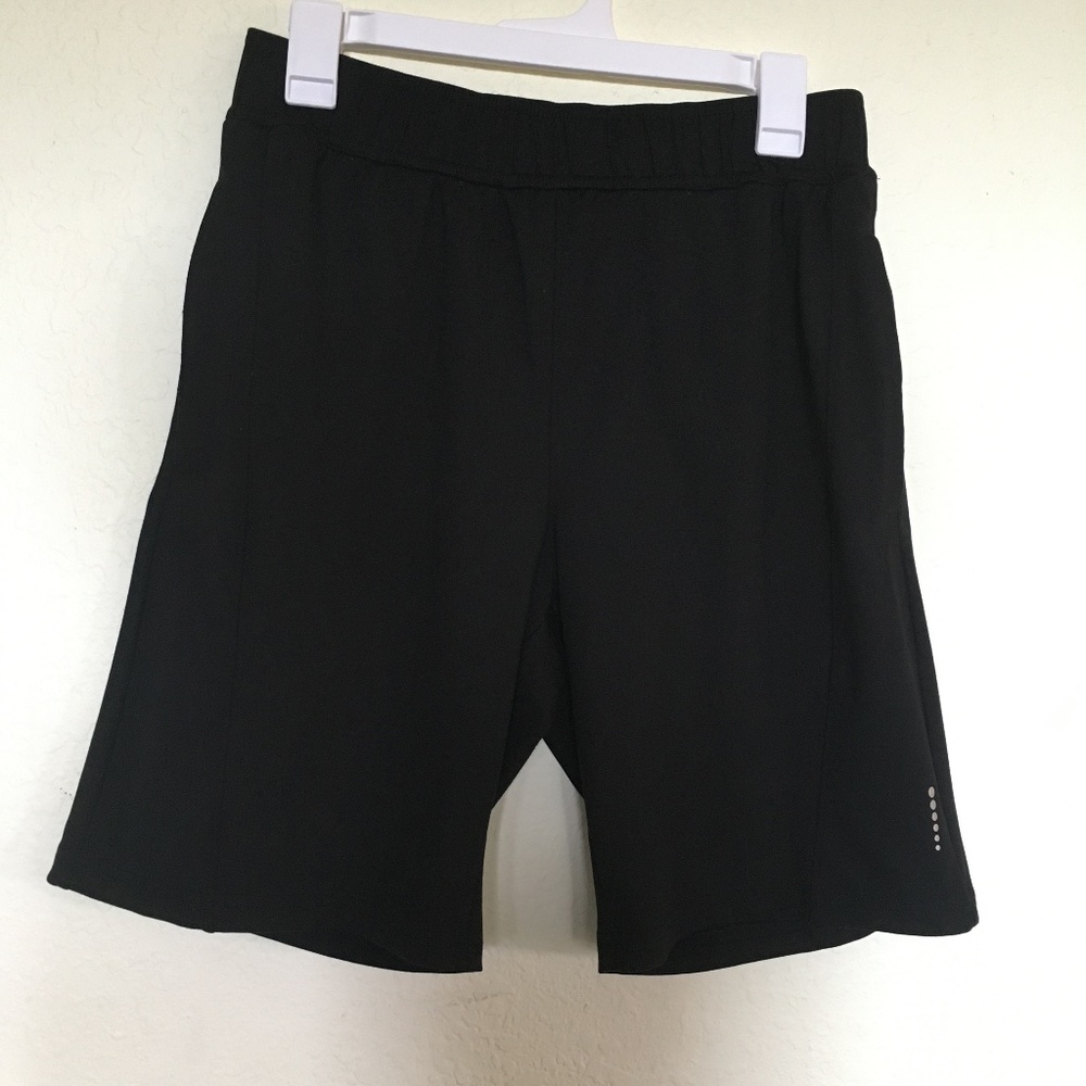 Balance Collection Men's Derrick Pocket Short. Size S.
